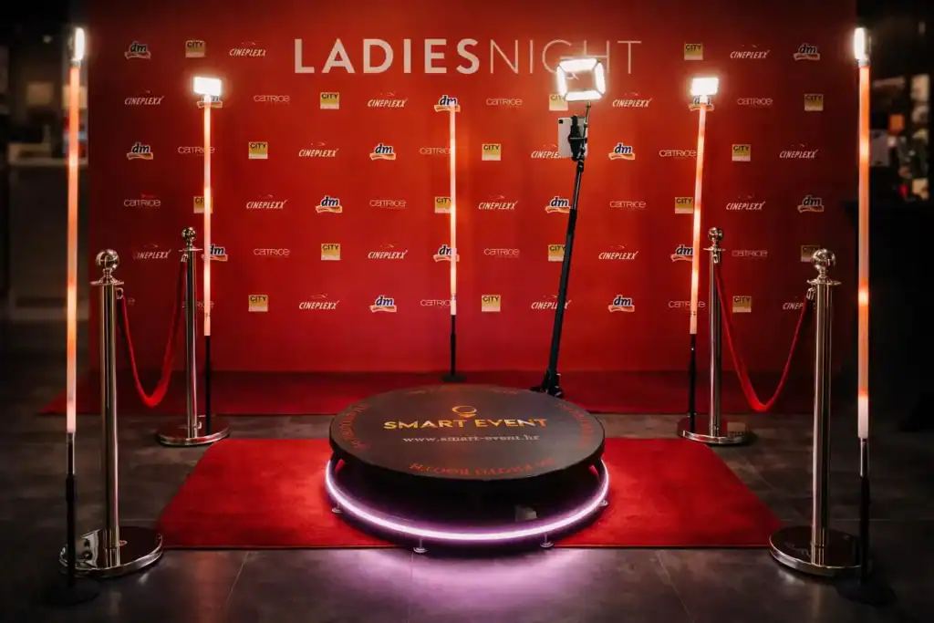 profesionalni 360 video booth setup poslovni event
